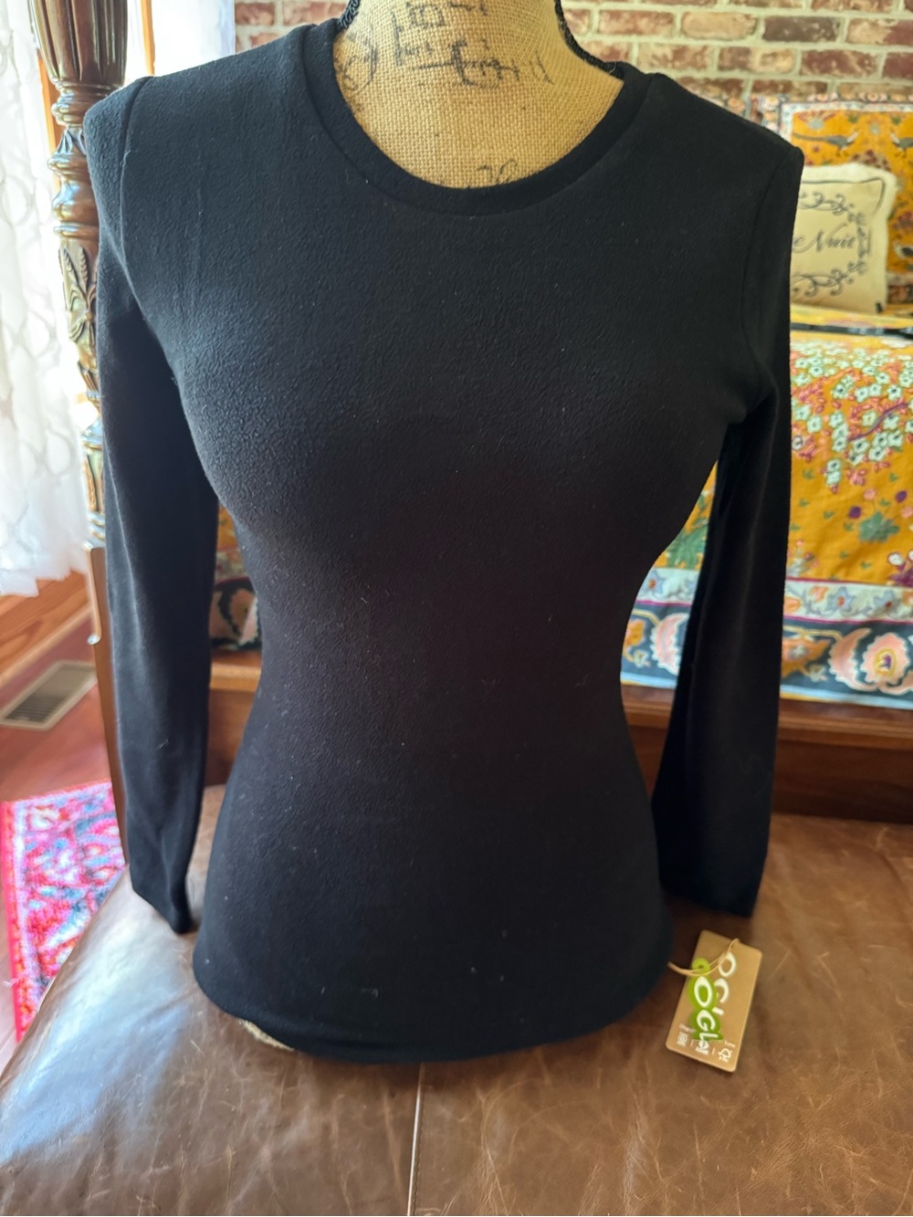 OGL ROUND NECK PRO WARM LONG SLEEVE WITH BRA NWT
